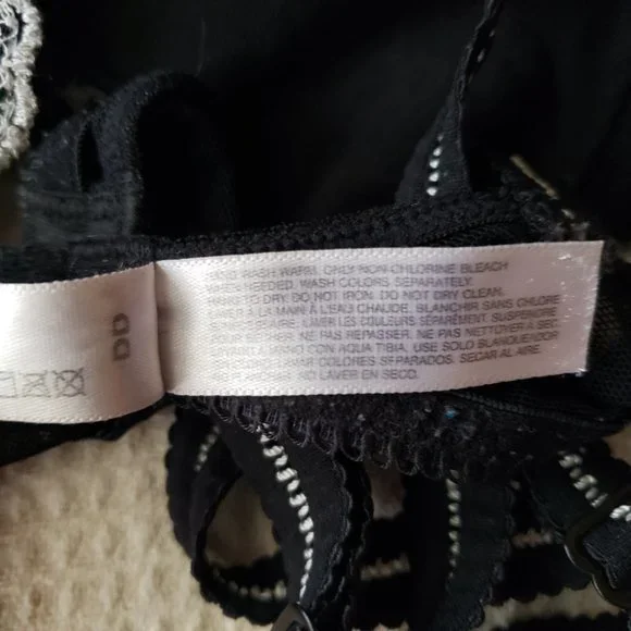 DKNY Black & White Lace Bra – Size 36B - Picture 12 of 13